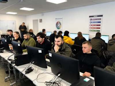 Навчальне заняття для працівників Рівненської академії патрульної поліції